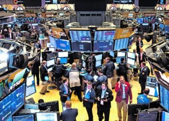 Rendimiento financiero: Wall Street marca otro hito, pero activos argentinos no logran reaccionar y el riesgo país se incrementa