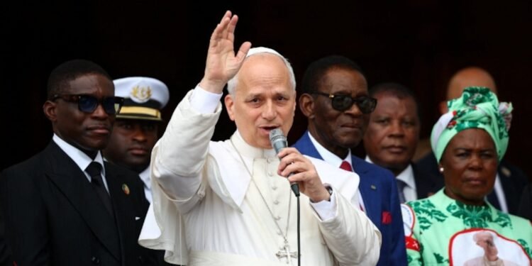 El papa León XIV reafirma la postura de la Iglesia sobre la bendición de parejas homosexuales