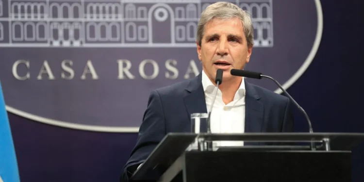 Anuncio de Privatización: Luis Caputo Revela Licitación para AySA