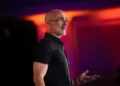 Arthur C. Brooks, profesor en Harvard: “Las personas más felices practican estas 4 actividades diariamente”