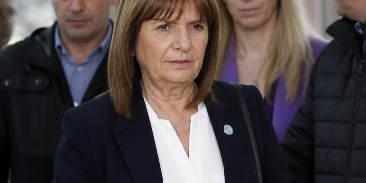 Patricia Bullrich inicia gira provincial y desafía la influencia de Karina Milei
