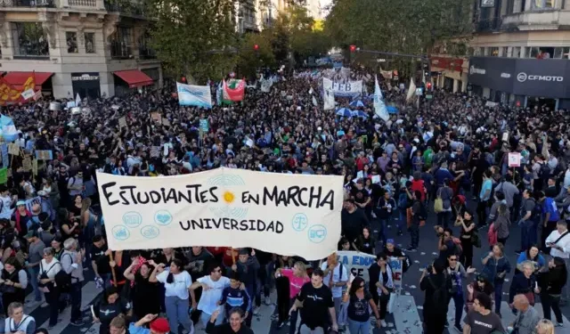 El Gobierno responde a la marcha universitaria: “La ley nació muerta”