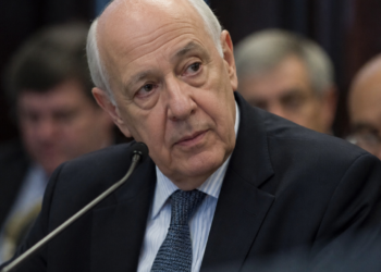 Roberto Lavagna desmiente la asignación de fondos para beneficiar a contratistas durante su gestión
