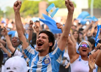Desconocidos se unen para seguir a la Selección argentina en el Mundial: ‘Decidimos confiar’