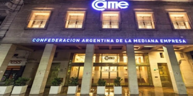 Las ventas minoristas cayeron un 1,2% interanual en mayo, encerrando 13 meses de descenso continuo