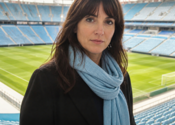 Dalia Gutmann y su mirada singular hacia el Mundial: una mujer que no vive el fútbol pero apoya a Argentina