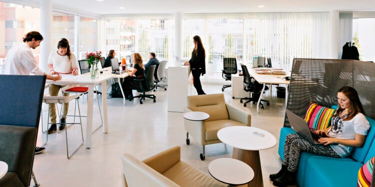 Aumento en la cantidad de porteños con múltiples empleos: salarios y horas de trabajo semanal