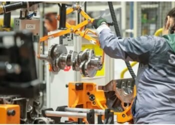 La industria muestra señales de recuperación tras una caída en mayo