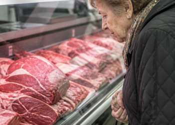 La caída en el consumo de carne vacuna alcanza el 11% en el primer semestre, el nivel más bajo en tres décadas