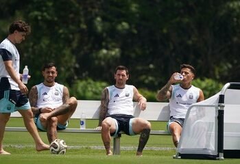 Mundial 2026: La Selección argentina y la española ya aterrizaron en Nueva York para la final