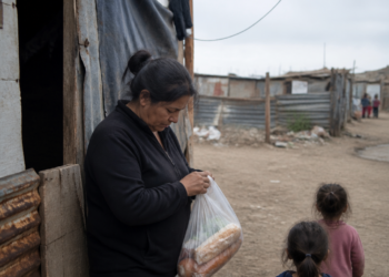 La realidad de los barrios populares: recortes en alimentos y aumento de deudas
