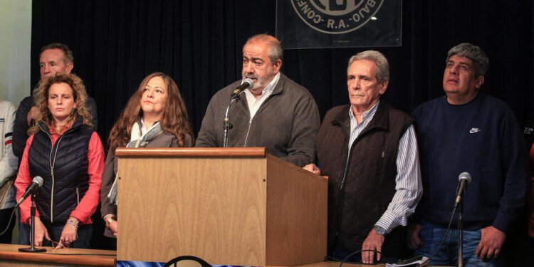 Las razones subyacentes del Gobierno y la CGT para acordar cambios en la restricción que impactaba la caja sindical