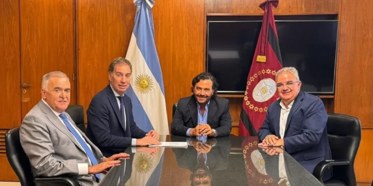 Reforma Electoral: Santilli intensifica reuniones con gobernadores para respaldar la eliminación de las PASO