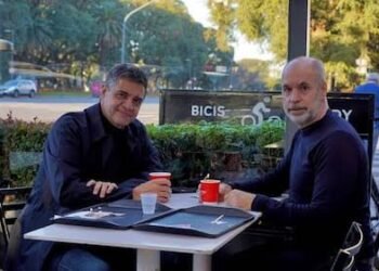La encrucijada del PRO: Entre la absorción por La Libertad Avanza y la resistencia larretista