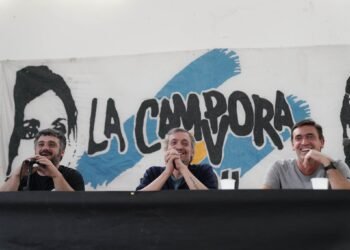 La encrucijada opositora: Entre el debate identitario y la realidad económica