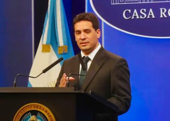 Infraestructura vial: El Gobierno defiende el uso del impuesto a los combustibles y acelera el plan de concesiones