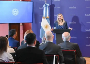 Javier Milei y su equipo definen estrategias políticas y económicas