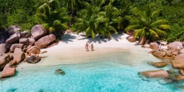 Nicolás Paz y Emma Ramírez disfrutan de un romántico escape en Seychelles