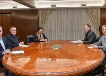 El Gobierno refuerza sus lazos con gobernadores aliados en medio de tensiones parlamentarias