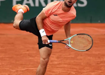 Mariano Navone avanza a la tercera ronda del US Open en una destacada actuación