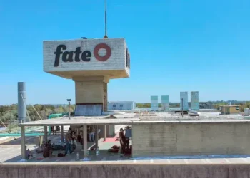 Los trabajadores despedidos de FATE se oponen al desalojo: “Es un mamarracho”