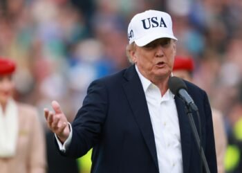 Trump eleva la tensión comercial: advierte sobre aranceles a Europa si Canadá se alía con la UE