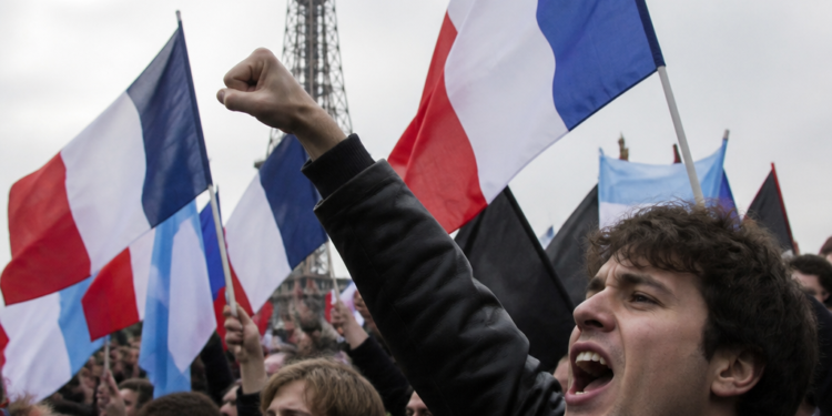 Libertarios franceses se mobilizan en apoyo a Milei
