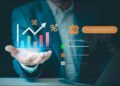 Perspectivas económicas hacia 2027 según un destacado consultor financiero