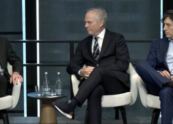 Inversiones de US$27.000 millones destacadas por Sielecki en la Argentina Week en París