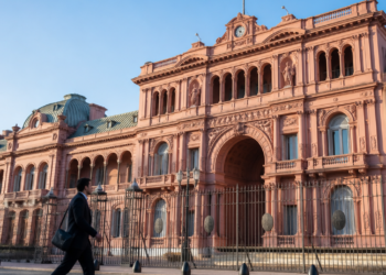 El Gobierno registró superávit fiscal en septiembre y acumula 1,2% en el año
