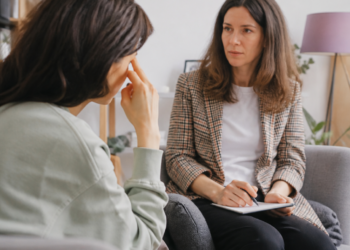 El análisis excesivo de conflictos puede complicar la gestión emocional
