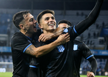 Racing se llevó un triunfo importante en Córdoba al vencer 2-1 a Estudiantes de Río Cuarto por el Torneo Clausura